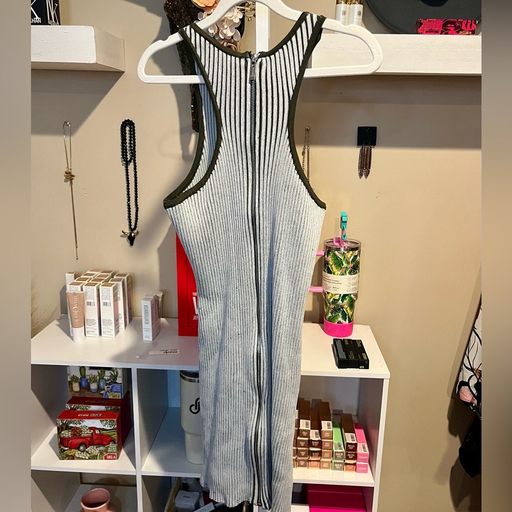 NWOT SER.O.YA Jill Ribbed Halter Mini Dress With Zip Up Back - Picture 11 of 11